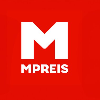 The image shows a red logo with a large white "M" and the inscription "MPREIS" below it. It is simple and easy to read. | © Logo MPreis